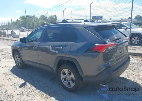 2022 Toyota Rav4 Xle z USA, uszkodzony, nr VIN 2T3P1RFV9NW322402